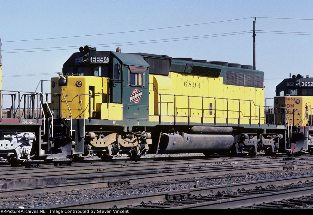 Chicago & Northwestern SD40-2 CNW #6894
